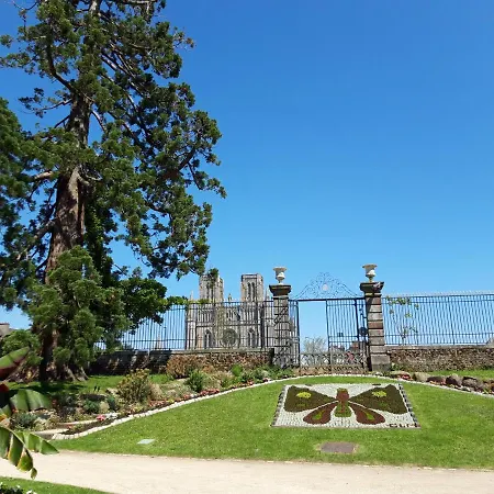 Charmante Maison De Pecheur En Baie Du Mont Saint Michel Genets