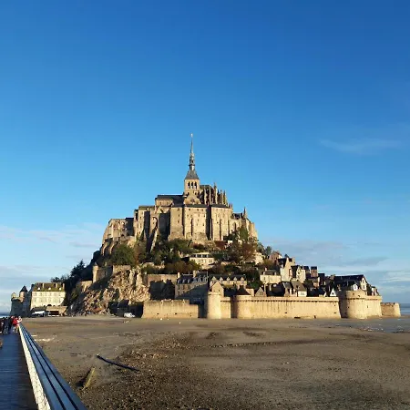 Charmante Maison De Pecheur En Baie Du Mont Saint Michel * Genêts