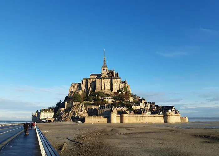 Charmante Maison De Pecheur En Baie Du Mont Saint Michel * Genêts