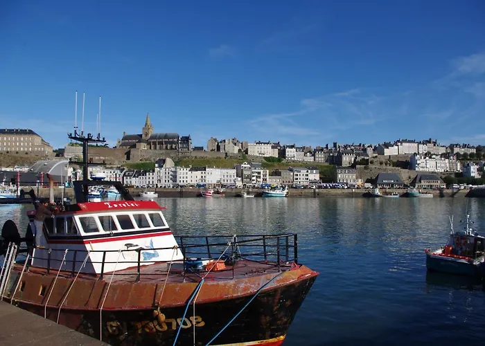 Charmante Maison De Pecheur En Baie Du Mont Saint Michel Genêts