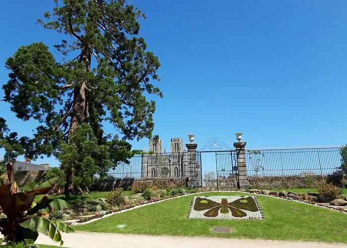 Charmante Maison De Pecheur En Baie Du Mont Saint Michel Genêts