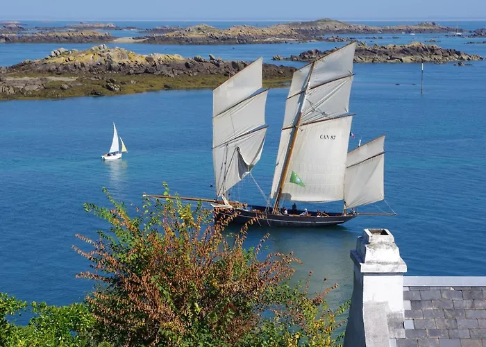 Charmante Maison De Pecheur En Baie Du Mont Saint Michel