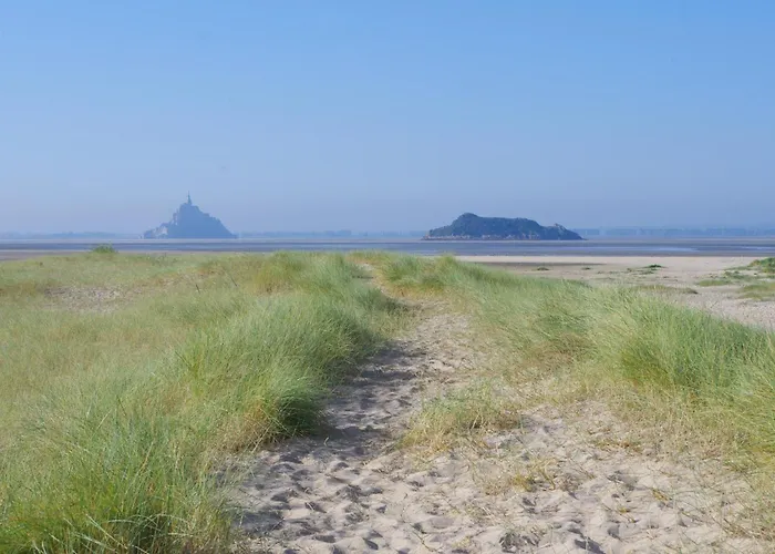 Charmante Maison De Pecheur En Baie Du Mont Saint Michel Genêts