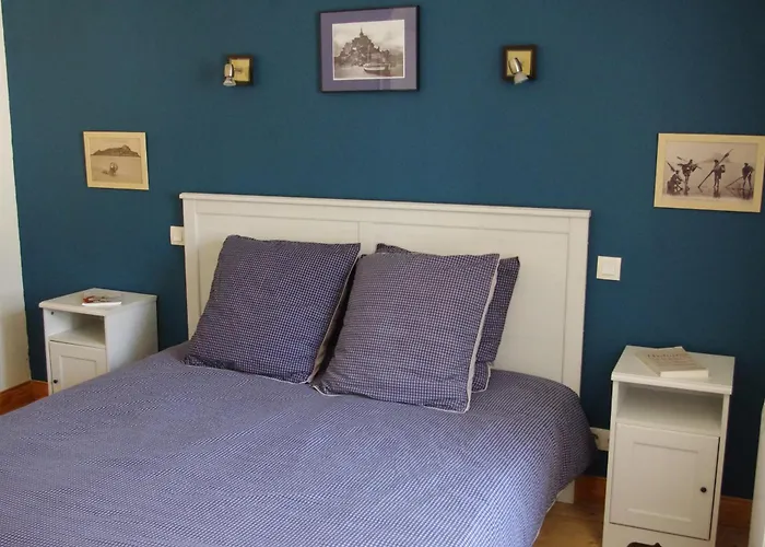 Charmante Maison De Pecheur En Baie Du Mont Saint Michel